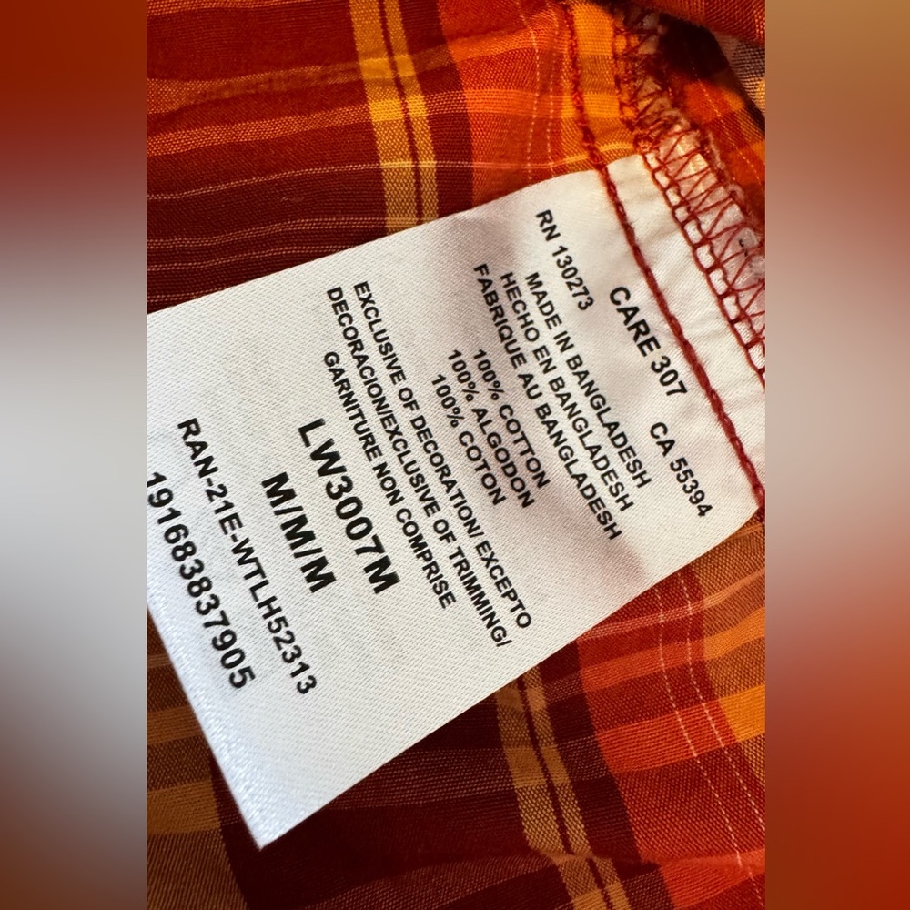 WOMEN'S WRANGLER® LONG SLEEVE POINTED YOKE WESTERN SNAP PLAID SHIRT IN ORANGE - Picture 5 of 15